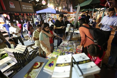 Hô Chi Minh-Ville : Clôture des activités du Têt dans la rue des livres ảnh 1 Hô Chi Minh-Ville : Clôture des activités du Têt dans la rue des livres ảnh 1