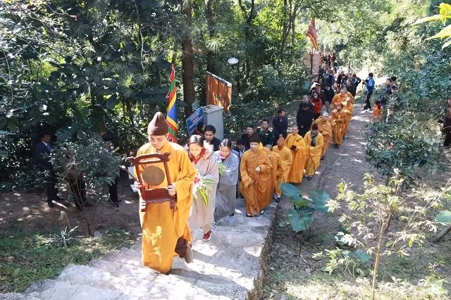 Offrandes en hommage aux rois méritant du pays ảnh 4 Offrandes en hommage aux rois méritant du pays ảnh 4