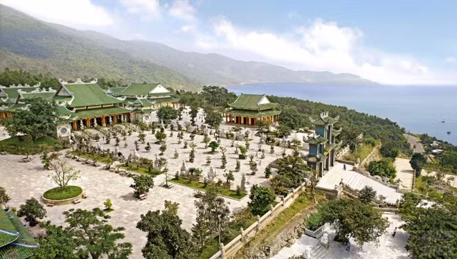 La pagode Linh Ung – Bai But à Da Nang ảnh 1