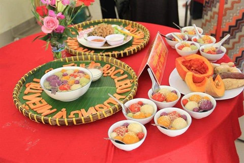 Un tourbillon de savoir avec le Festival des gâteaux populaires du Sud occidental ảnh 1 Un tourbillon de savoir avec le Festival des gâteaux populaires du Sud occidental ảnh 1