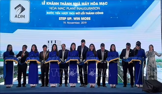 Ha Nam : inauguration de l'usine de production d'aliments pour animaux ảnh 1