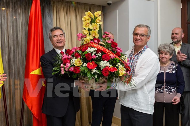 Célébration du 50e anniversaire de la fondation de l'Association d'amitié Ukraine-Vietnam ảnh 1