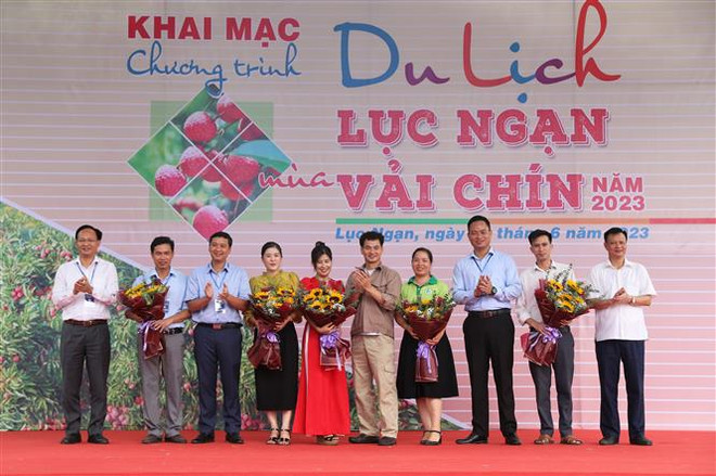 Bac Giang : programme touristique à la saison des litchis mûrs de Luc Ngan 2023 ảnh 1 Bac Giang : programme touristique à la saison des litchis mûrs de Luc Ngan 2023 ảnh 1