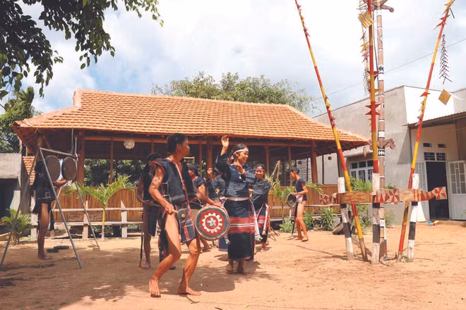 S’engager pour préserver l’identité des Bahnar ảnh 1 S’engager pour préserver l’identité des Bahnar ảnh 1