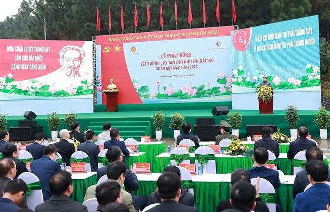Le PM Pham Minh Chinh à la Fête de plantation d'arbres du Printemps 2023 à Hanoï ảnh 1 Le PM Pham Minh Chinh à la Fête de plantation d'arbres du Printemps 2023 à Hanoï ảnh 1