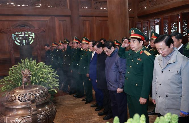 Le PM Pham Minh Chinh à la Fête de plantation d'arbres du Printemps 2023 à Hanoï ảnh 3 Le PM Pham Minh Chinh à la Fête de plantation d'arbres du Printemps 2023 à Hanoï ảnh 3