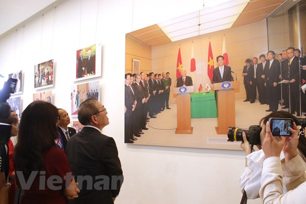 Exposition photographiques sur la coopération intégrale et multidisciplinaire entre le Vietnam et le Japon ảnh 4 Exposition photographiques sur la coopération intégrale et multidisciplinaire entre le Vietnam et le Japon ảnh 4