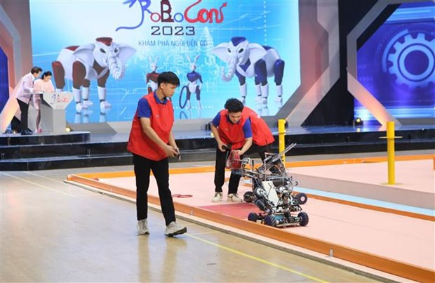 Robocon Vietnam : l’Université de l'Industrie de Hanoï sacrée championne ảnh 1