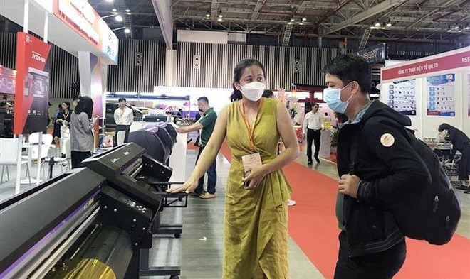 Ouverture du salon international des équipements et technologies publicitaires du Vietnam 2023 ảnh 1 Ouverture du salon international des équipements et technologies publicitaires du Vietnam 2023 ảnh 1