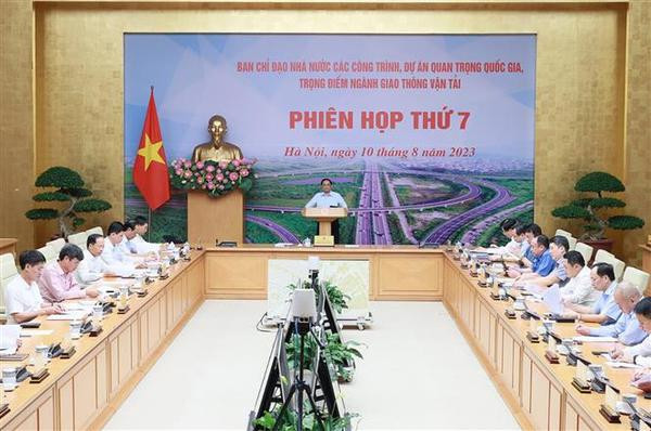 Projets d'autoroutes pour créer de nouveaux espaces de développement ảnh 1 Projets d'autoroutes pour créer de nouveaux espaces de développement ảnh 1