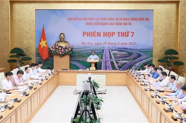 Projets d'autoroutes pour créer de nouveaux espaces de développement ảnh 1