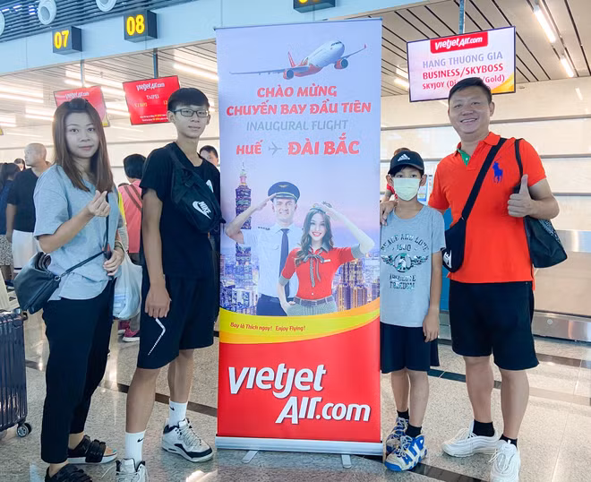 Vietjet effectue le premier vol direct reliant Thua Thien-Hue et Taïwan ảnh 1