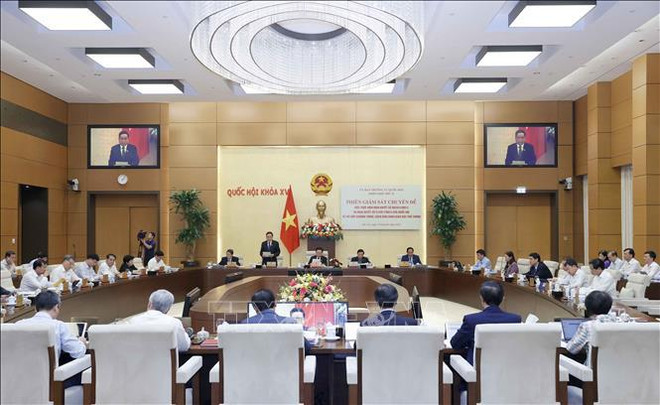 Le Comité permanent de l’AN travaille sur la supervision de résolutions sur l’éducation ảnh 1