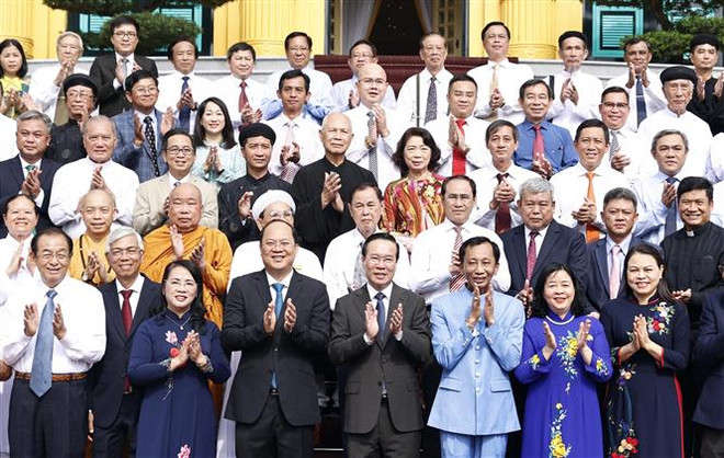Le président rencontre des agents religieux et des intellectuels typiques de Ho Chi Minh-Ville ảnh 1 Le président rencontre des agents religieux et des intellectuels typiques de Ho Chi Minh-Ville ảnh 1