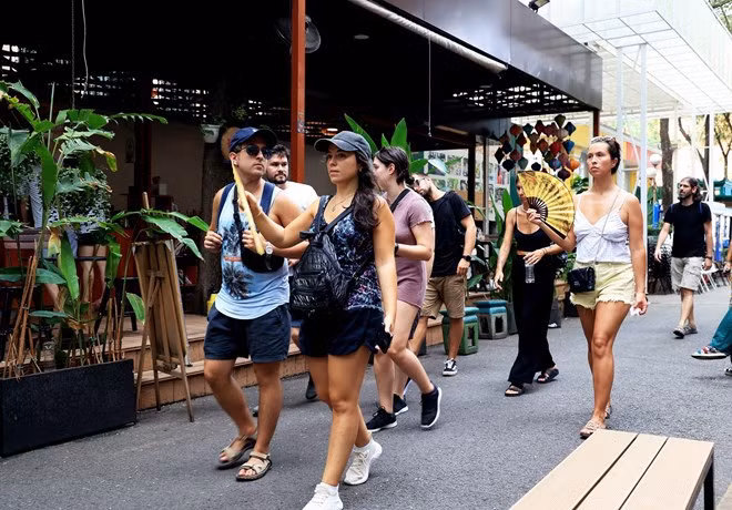 De nouvelles résolutions pour les arrivants au Vietnam ảnh 2