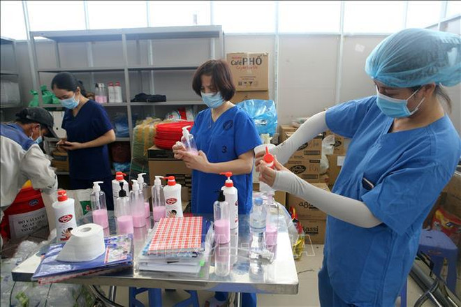 COVID-19 : nouveau record de nouveaux cas au Vietnam ảnh 1 COVID-19 : nouveau record de nouveaux cas au Vietnam ảnh 1