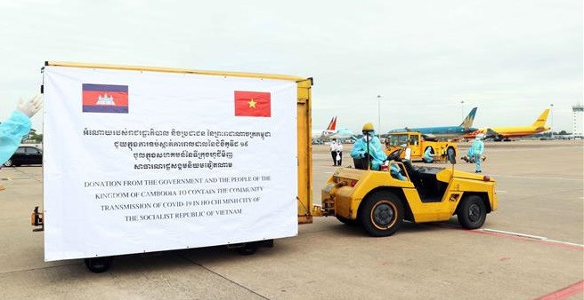 Le Vietnam salue le soutien international dans la lutte contre la pandémie ảnh 2