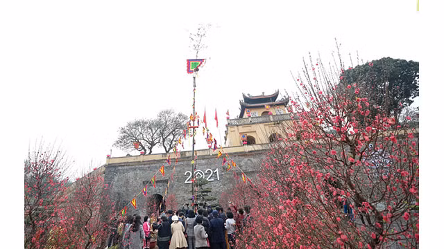 Le Têt du Buffle se célèbre à la citadelle impériale de Thang Long ảnh 5