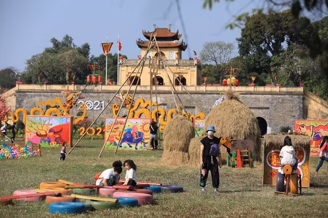 Le Têt du Buffle se célèbre à la citadelle impériale de Thang Long ảnh 1