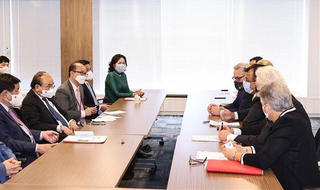 Le président Nguyen Xuan Phuc reçoit des représentants d'associations et investisseurs américains ảnh 1 Le président Nguyen Xuan Phuc reçoit des représentants d'associations et investisseurs américains ảnh 1