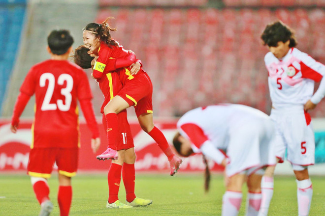 Coupe d'Asie féminine 2022 : la victoire 7 - 0 contre le Tadjikistan envoie le Vietnam en finale ảnh 3 Coupe d'Asie féminine 2022 : la victoire 7 - 0 contre le Tadjikistan envoie le Vietnam en finale ảnh 3