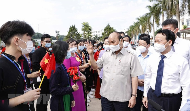 Nguyen Xuan Phuc assiste à une cérémonie d’ouverture de la nouvelle année scolaire à Yen Bai ảnh 1 Nguyen Xuan Phuc assiste à une cérémonie d’ouverture de la nouvelle année scolaire à Yen Bai ảnh 1