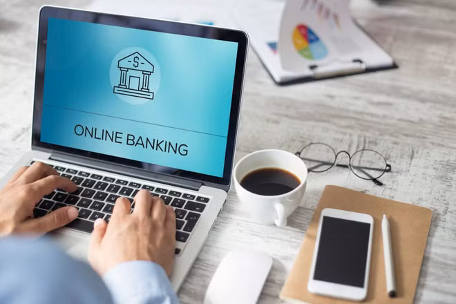 Les Vietnamiens préfèrent progressivement la banque numérique dans les petites dépenses ảnh 1