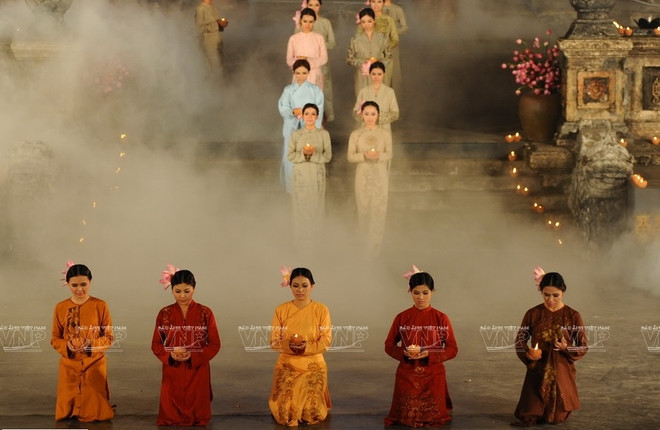 Ouverture de l'exposition de peintures « Vietnam : Le paradis rêvé » aux Pays-Bas ảnh 1 Ouverture de l'exposition de peintures « Vietnam : Le paradis rêvé » aux Pays-Bas ảnh 1