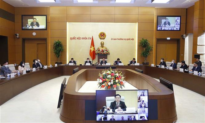 Le président de l'AN: continuer à faciliter les investissements et les affaires au Vietnam ảnh 1