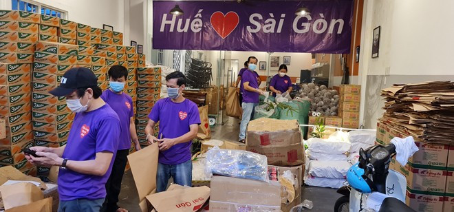 Covid-19: les habitants du Centre solidaires des Saïgonnais ảnh 1 Covid-19: les habitants du Centre solidaires des Saïgonnais ảnh 1