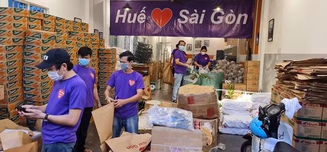Covid-19: les habitants du Centre solidaires des Saïgonnais ảnh 1