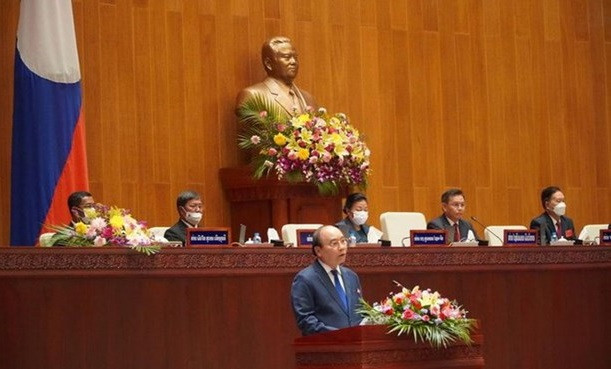 Activités du président vietnamien Nguyen Xuan Phuc au Laos ảnh 3 Activités du président vietnamien Nguyen Xuan Phuc au Laos ảnh 3