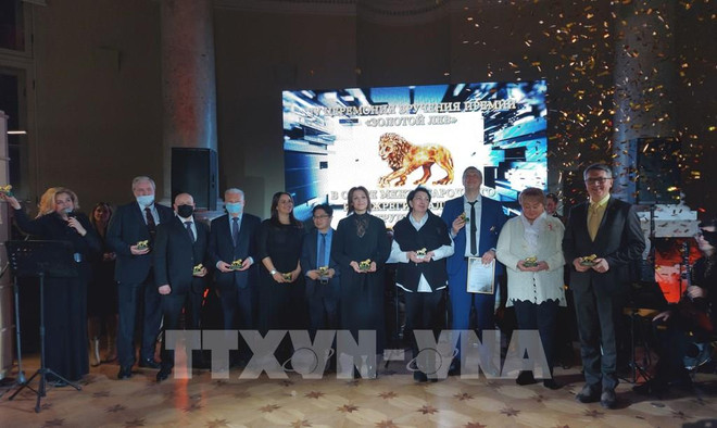 Un Vietnamien reçoit le prix "Lion d'or" de la ville russe de Saint-Pétersbourg ảnh 1