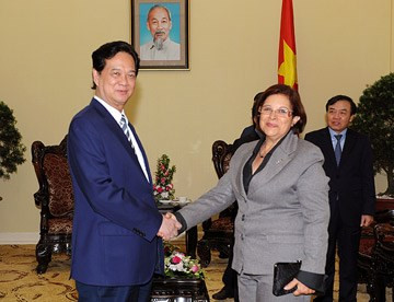 Le PM vietnamien reçoit la ministre cubaine des Finances et des Prix ảnh 1 Le PM vietnamien reçoit la ministre cubaine des Finances et des Prix ảnh 1