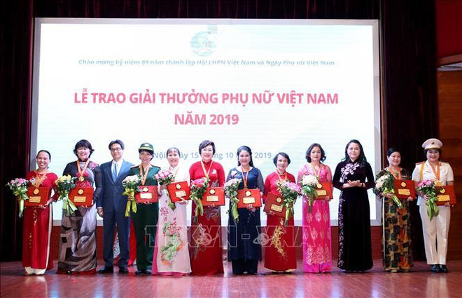 Remise du Prix de la Femme vietnamienne 2019 ảnh 1 Remise du Prix de la Femme vietnamienne 2019 ảnh 1