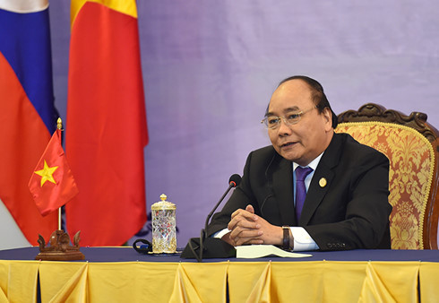 Remise de 5 tonnes de riz aux Viet kieu démunis de Siem Reap ảnh 1 Remise de 5 tonnes de riz aux Viet kieu démunis de Siem Reap ảnh 1