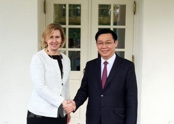 Les Etats-Unis attachent de l’importance aux relations d’amitié avec le Vietnam ảnh 3 Les Etats-Unis attachent de l’importance aux relations d’amitié avec le Vietnam ảnh 3