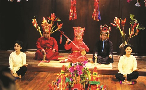 À la rencontre des artisanes gardiennes de l’esprit et de la vitalité du then ảnh 1 À la rencontre des artisanes gardiennes de l’esprit et de la vitalité du then ảnh 1