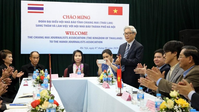 Renforcement de la coopération entre les journalistes de Hanoï et de Chiang Mai ảnh 1