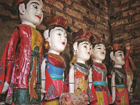 Excursion dans le village des marionnettes sur l’eau de Dào Thuc ảnh 1 Excursion dans le village des marionnettes sur l’eau de Dào Thuc ảnh 1