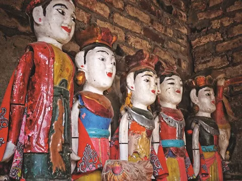 Excursion dans le village des marionnettes sur l’eau de Dào Thuc ảnh 1