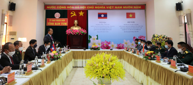 Kon Tum et Attapeu (Laos) renforcent la coopération dans la lutte contre la catastrophe naturelle ảnh 2