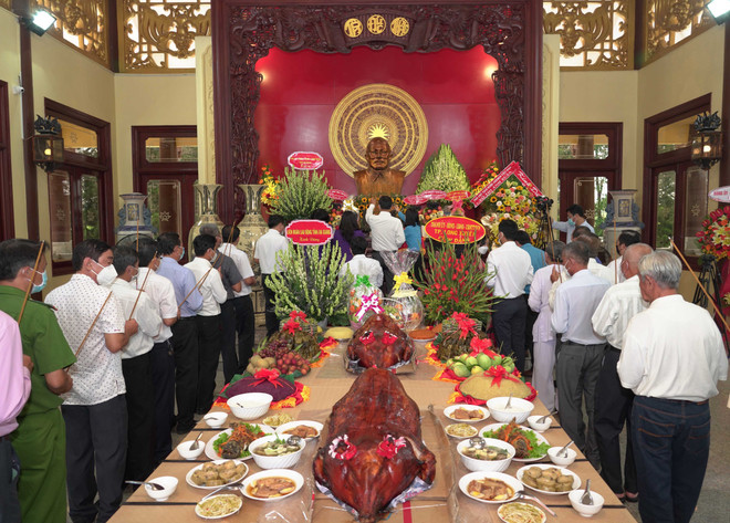 Cérémonie commémorant le 42e anniversaire du décès du président Tôn Duc Thang ảnh 1 Cérémonie commémorant le 42e anniversaire du décès du président Tôn Duc Thang ảnh 1