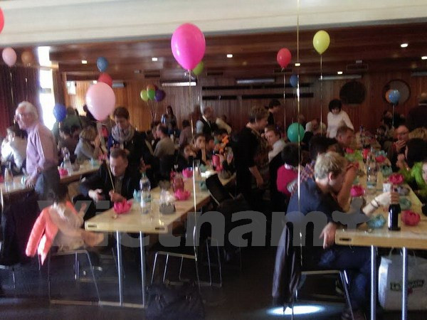 Les familles adoptives suisses d’enfants vietnamiens à la fête ảnh 1 Les familles adoptives suisses d’enfants vietnamiens à la fête ảnh 1