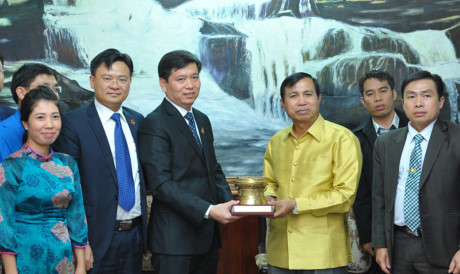 Renforcement de la solidarité spéciale et de l'amitié traditionnelle entre les jeunes Vietnam-Laos ảnh 1 Renforcement de la solidarité spéciale et de l'amitié traditionnelle entre les jeunes Vietnam-Laos ảnh 1