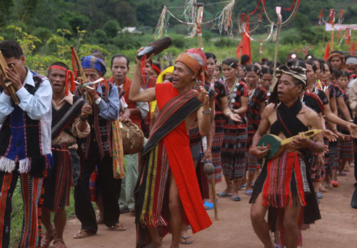 Fête d'A Riêu ping à Quang Tri ảnh 1 Fête d'A Riêu ping à Quang Tri ảnh 1