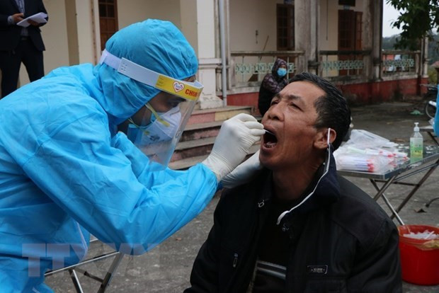 Quang Ninh reçoit 10.000 kits de test du Covid-19 de SunGroup ảnh 1 Quang Ninh reçoit 10.000 kits de test du Covid-19 de SunGroup ảnh 1