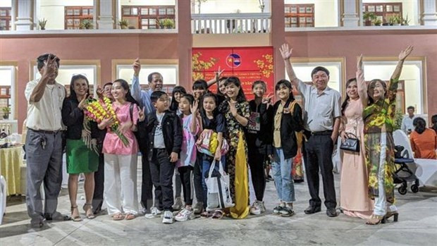 Les Vietnamiens résidant au Cambodge attendent avec impatience le 13e Congrès national du Parti ảnh 1 Les Vietnamiens résidant au Cambodge attendent avec impatience le 13e Congrès national du Parti ảnh 1