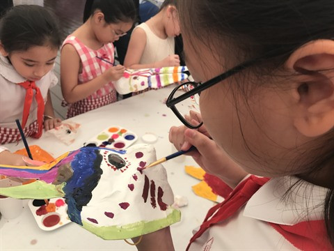 La Fête de la-mi automne à l’ambassade de France à Hanoï ảnh 1