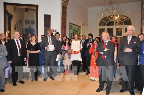 Les Vietnamiens à l’étranger fêtent le Nouvel An lunaire ảnh 1 Les Vietnamiens à l’étranger fêtent le Nouvel An lunaire ảnh 1